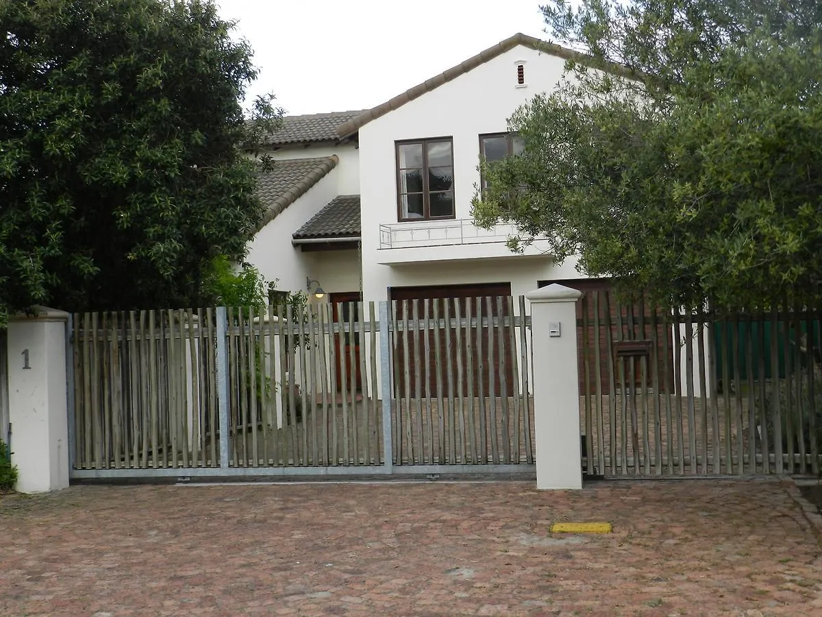 Holiday home Sunset At Diluta Villa Cape Town